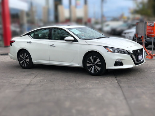 Imagen 12 de 15 de Nissan Altima 4 Puertas