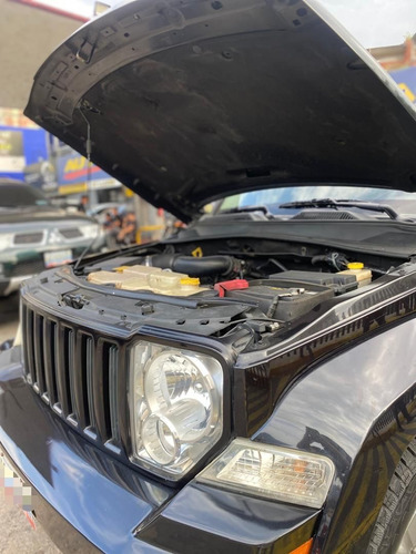 Jeep Cherokee Kk 2011 4x4