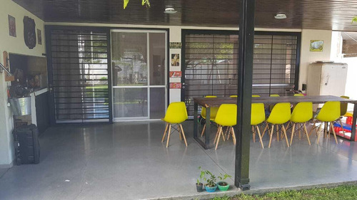 Casa 4 Dormitorios Con Pileta - O Higgins 9000 - Fisherton Rosario | Venta