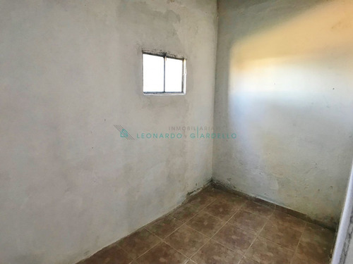 Imagen 6 de 14 de Colonia Del Sacramento - Casa A Refaccionar Con Muy Buen Terreno