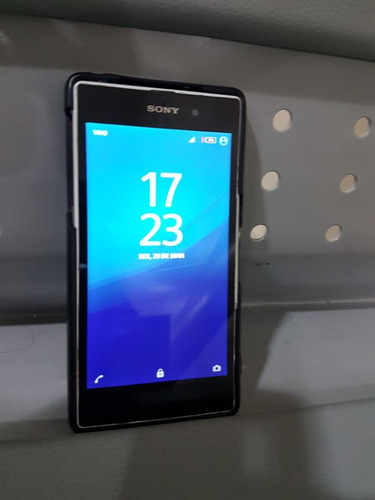 Imagem 1 de 4 de Vendo Z1 Xperia Usado