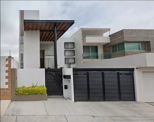  Casa En Venta Ubicada En Colinas Del Cimatario, Queretaro A Increible Precio De Remate,