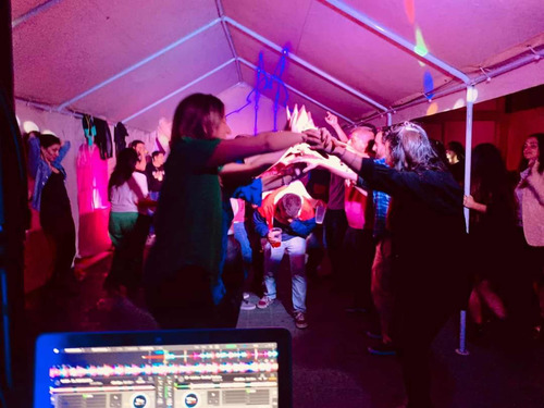 Servicio De Dj Sonido E Iluminación Eventos 15 Años, Fiestas