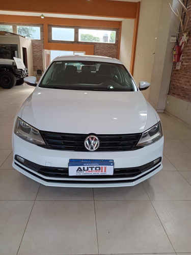 Volkswagen Vento 2.0 Advance 115cv