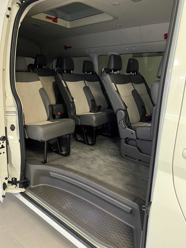 Imagen 7 de 9 de Toyota Hiace 2021 2.8 Tdi Commuter 6at 14a