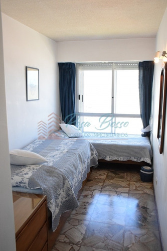 Apartamento En Mansa, 3 Dormitorios *- Ref: 178