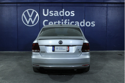 Volkswagen Vento 2.0 Confortline Mt