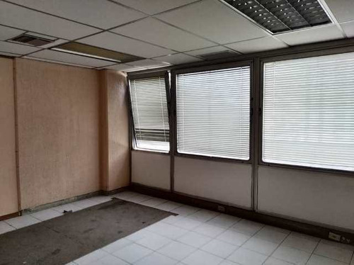 Imagen 2 de 7 de Oficina En Venta - Av Urdaneta