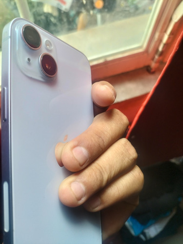 Celular iPhone 14 Plus Color Lila Claro Esim Seminuevo Sin Caja Libre De Fábrica Con Esim Estética De 10 Y 100% De Pila. (Usado)