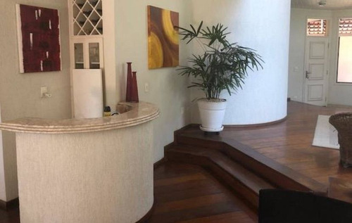 Casa À Venda Em Alphaville 3 | 360 M² | 4 Dormitórios | 2 Suítes | Piscina | Área Gourmet - Cncl1049