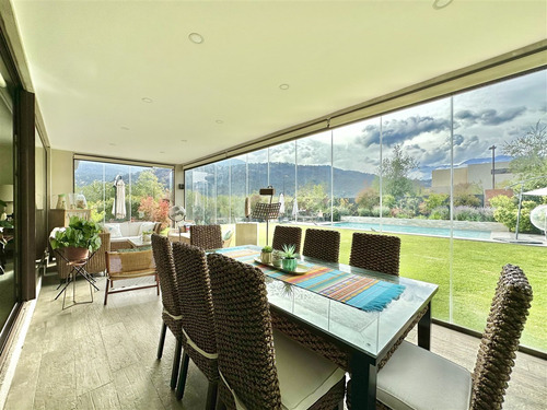 En Condominio: Los Bravos / Craighouse