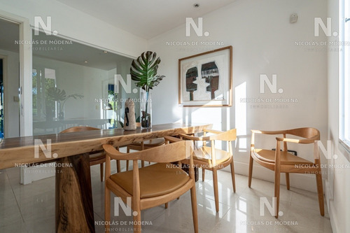 Casa Sobre El Green Del Hoyo 7 Del Cantegril Country Club- Ref: 4702