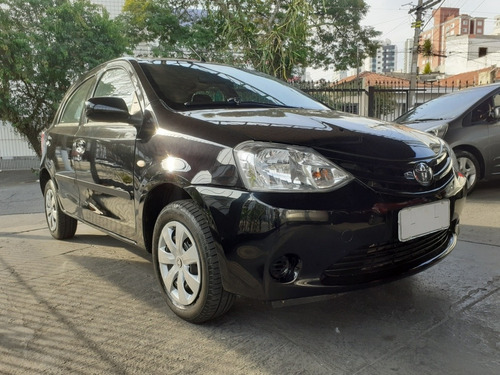 Imagem 2 de 7 de Toyota Etios 2013 1.3 16v Xs 5p