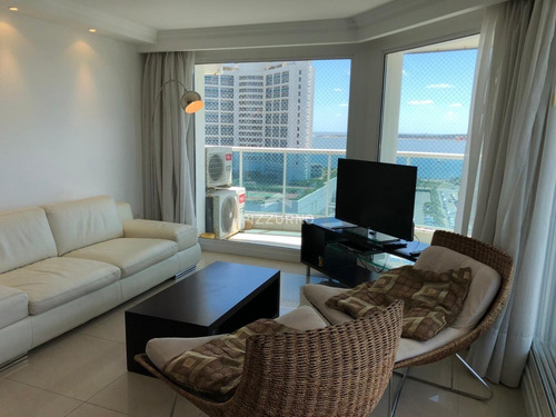 Departamento En Alquiler Zona Conrad- Ref: 193