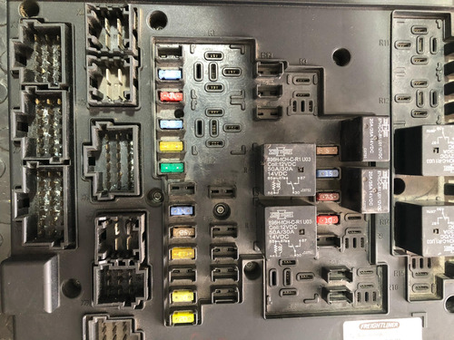 Módulo De Control De Cabina Cascadia Año 2008-2012 (Usado)