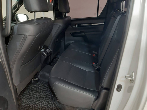 Imagem 9 de 10 de Toyota Hilux 2.8 Srx 4x4 Cd 16v Diesel 4p Automático