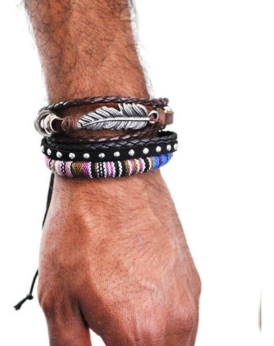 Imagen 2 de 5 de Set De 3 Pulseras De Cuero Y Textil