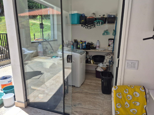Linda Casa! Com 3 Quartos Suites À Venda, 200 Metros Quadrados