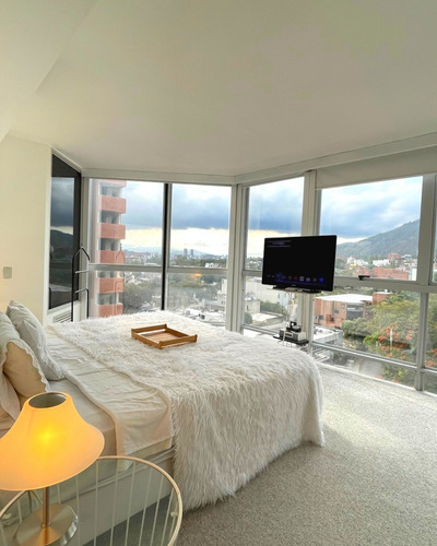 Imagen 10 de 10 de En Alquiler Lujoso Apartamento Dúplex En La Castellana. / Oa