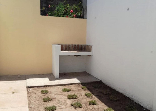 Casa En Venta - 3 Dormitorios 1 Baño - Pergamino