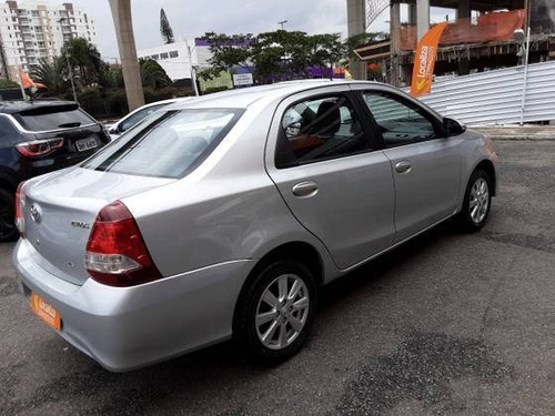 Toyota Etios 1.5 X Plus Sedan 16v Flex 4p Automático