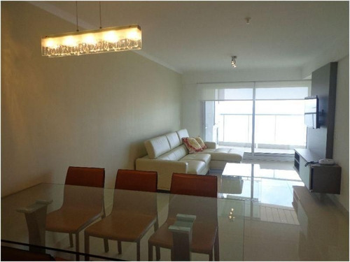 Apartamento En Venta De 2 Dormitorios En Playa Mansa