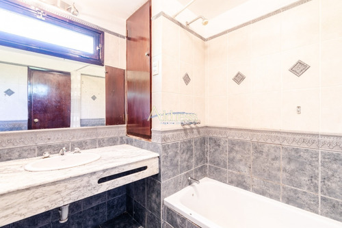 Buena Casa En San Rafael De Cuatro Dormitorios Con Pisicina- Ref: 3006