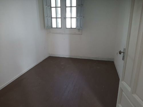 Venta De Cómoda Casa De Cuatro Dormitorios En La Unión