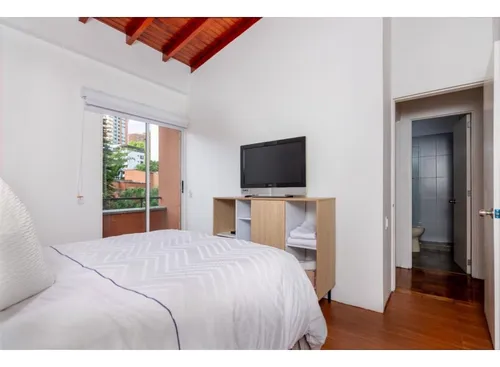 Casa Amoblada En Arriendo En El Poblado