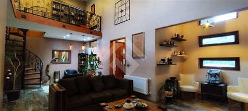 Casa De Diseño Único - 5d 4b - 500mt2 - Puerto Varas