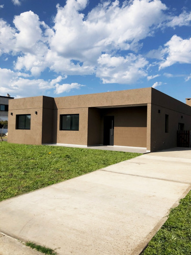Imagen 2 de 28 de Casa Venta Barrio Privado Santa Emilia | Pilar Del Este | Pilar Zona Norte | G.b.a | Financiación
