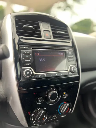 Nissan Versa 1.6 Advance
