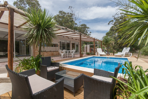 Casa Alquiler Playa Verde Con Piscina Climatizada
