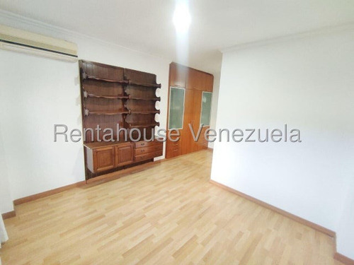 Mb Apartamento En Venta En El Cigarral, Distrito Metropolitano