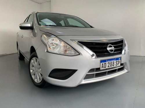 Nissan Versa Sense Pure Drive F4 At 2018 43.800 Km. Plateado
