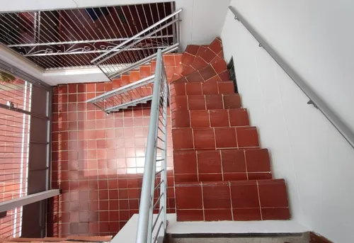 Apartamento En Arriendo En Niza. Cod A16179