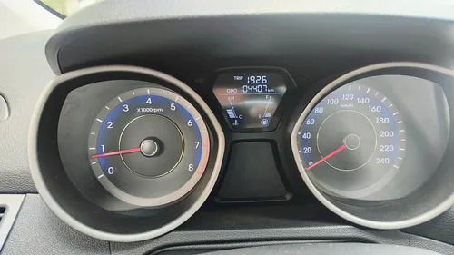 Hyundai Elantra 1.8 i35 GLS MT