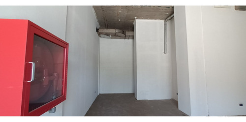 Arriendo Local Comercial De 64,03 M2, Santiago