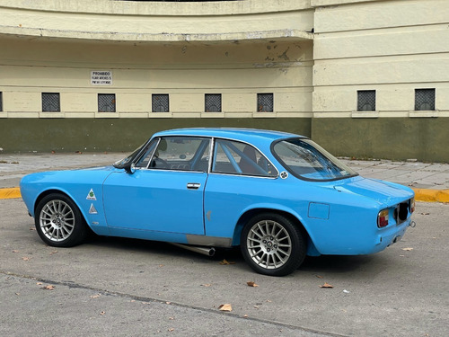 Imagen 9 de 24 de Alfa Romeo Giulia Gtv 1750 Bertone Veloce