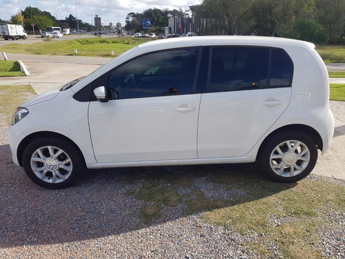 Volkswagen Up! 2016 1.0 High Up! 75cv