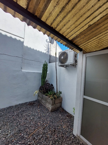 Departamento De 2 Amb C/ Patio Y Cochera- Castelar- Alquiler