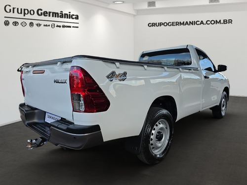 Toyota Hilux 2.8 D-4D TURBO DIESEL CS 4X4 MANUAL