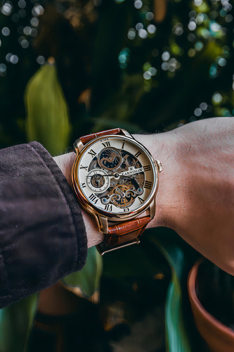 Reloj De Pulsera Earnshaw Hombre Longitude Golden Champagne Correa Café