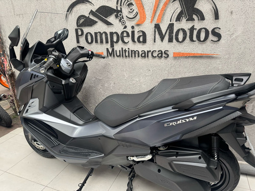 Dafra Cruisym 300 2025
