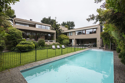 Venta De Casa Mediterránea En Bosques De Montemar