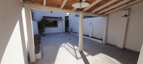 Apto Credito Casa En Venta . Tres Dormitorios 1 En Suite. Patio Y Terraza