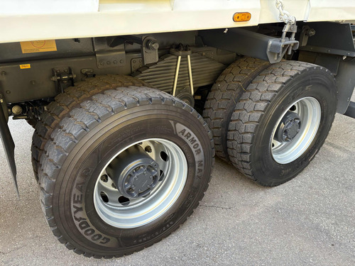 Volvo Vm 330 6x4 Ano 2022 Automático Com Báscula De 16m3
