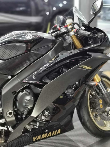 Yamaha R6