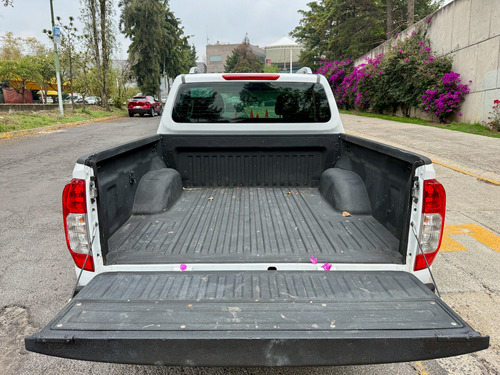 Nissan NP300 Frontier 2.5 Le Aa Mt