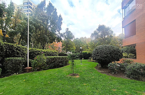 Depto. En Venta De 3 Dorm. + Serv. En Las Condes